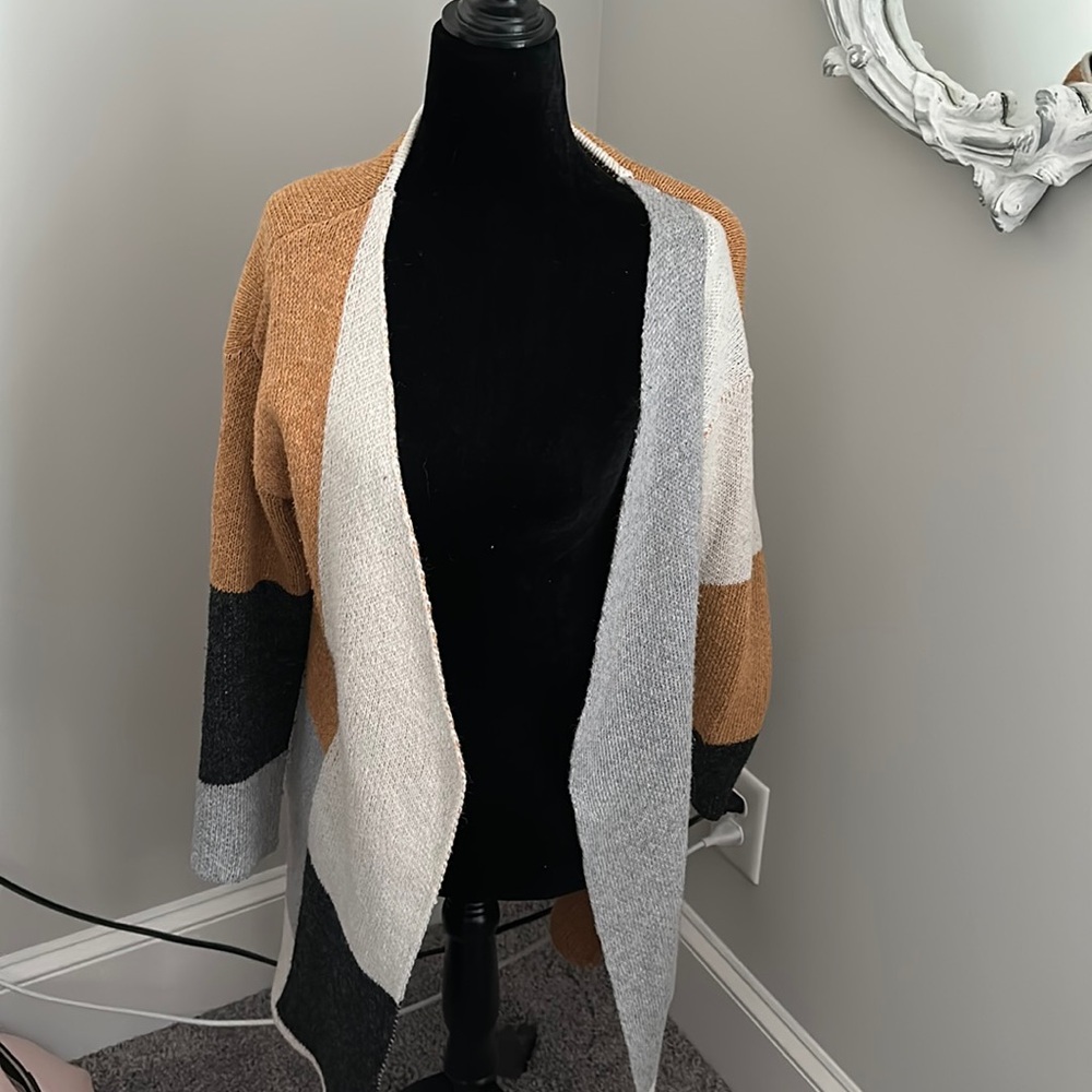 Colorblock long open sweater with pockets